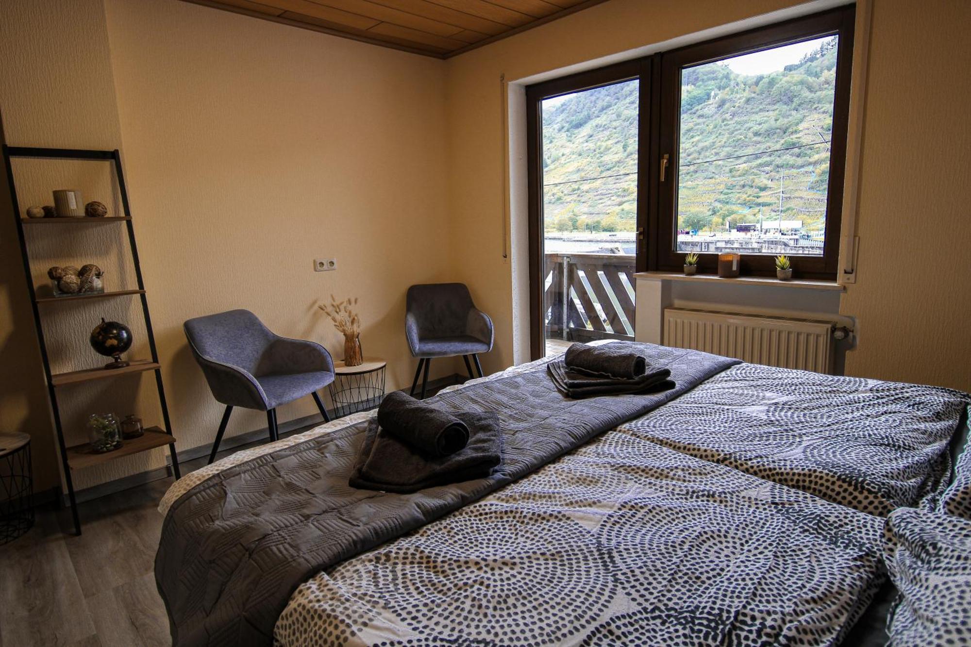 Stilvolle Wellness-Ferienwohnung In Neef Whirlpool, Sauna, Grill, Fitness, Billard & Moselblick 외부 사진