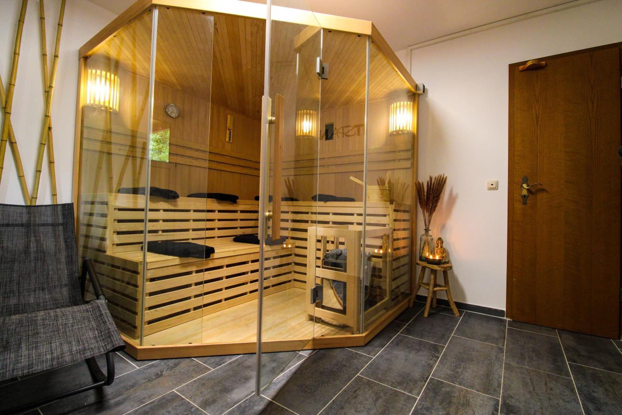 Stilvolle Wellness-Ferienwohnung In Neef Whirlpool, Sauna, Grill, Fitness, Billard & Moselblick 외부 사진